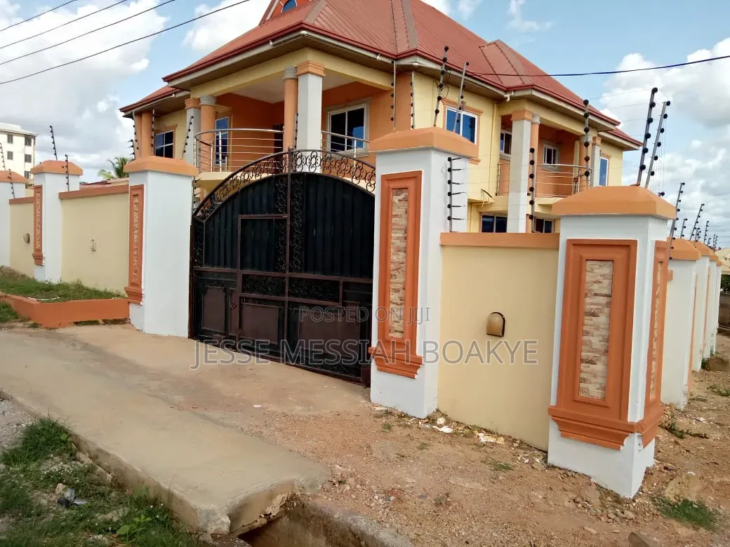 4bdrm Apartment in J&J Estate Limited, Ejisu-Juaben Municipal for rent