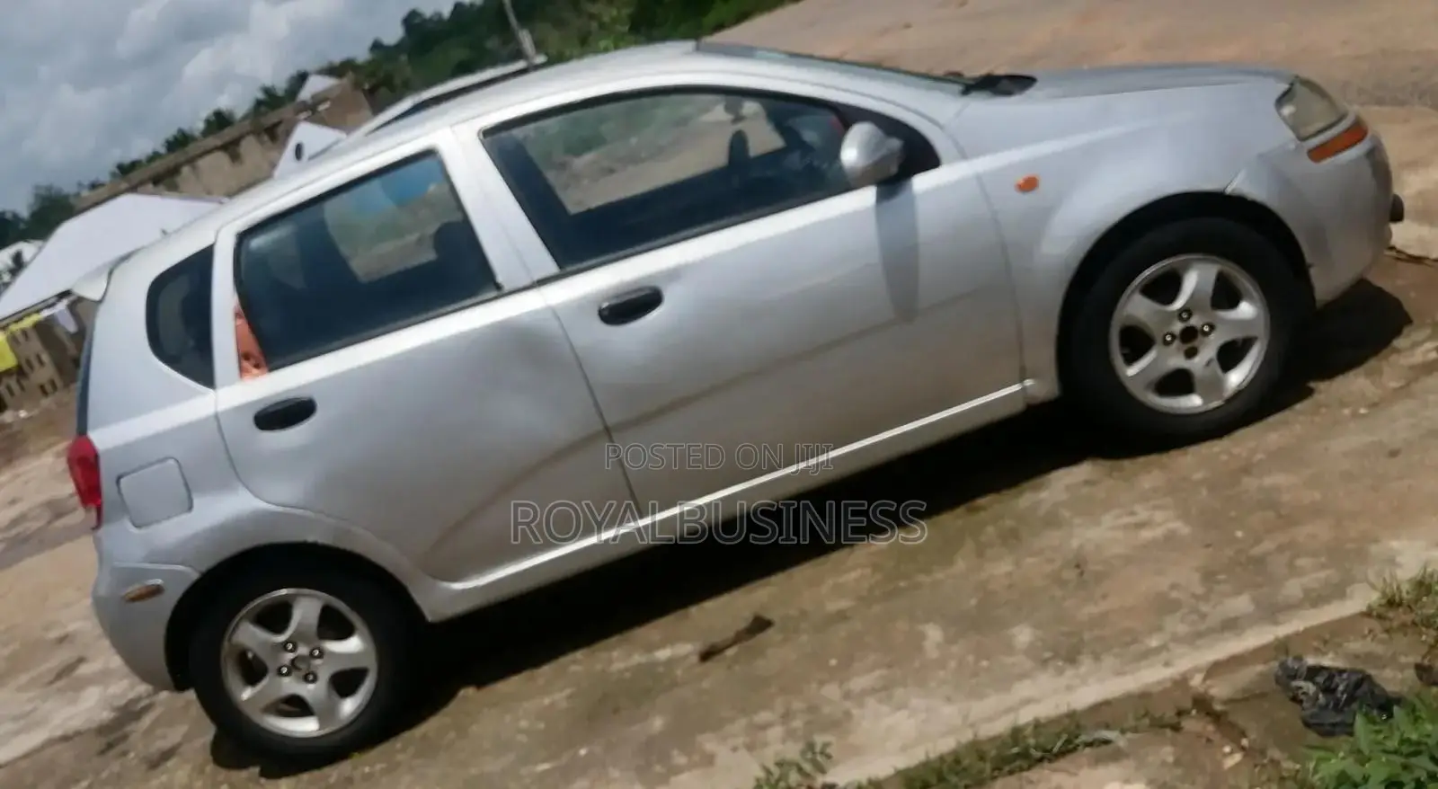 Chevrolet Aveo 2012 Silver