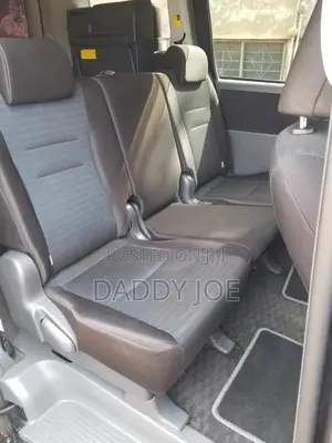 Toyota Voxy 2009 Blue