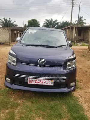 Toyota Voxy 2009 Blue