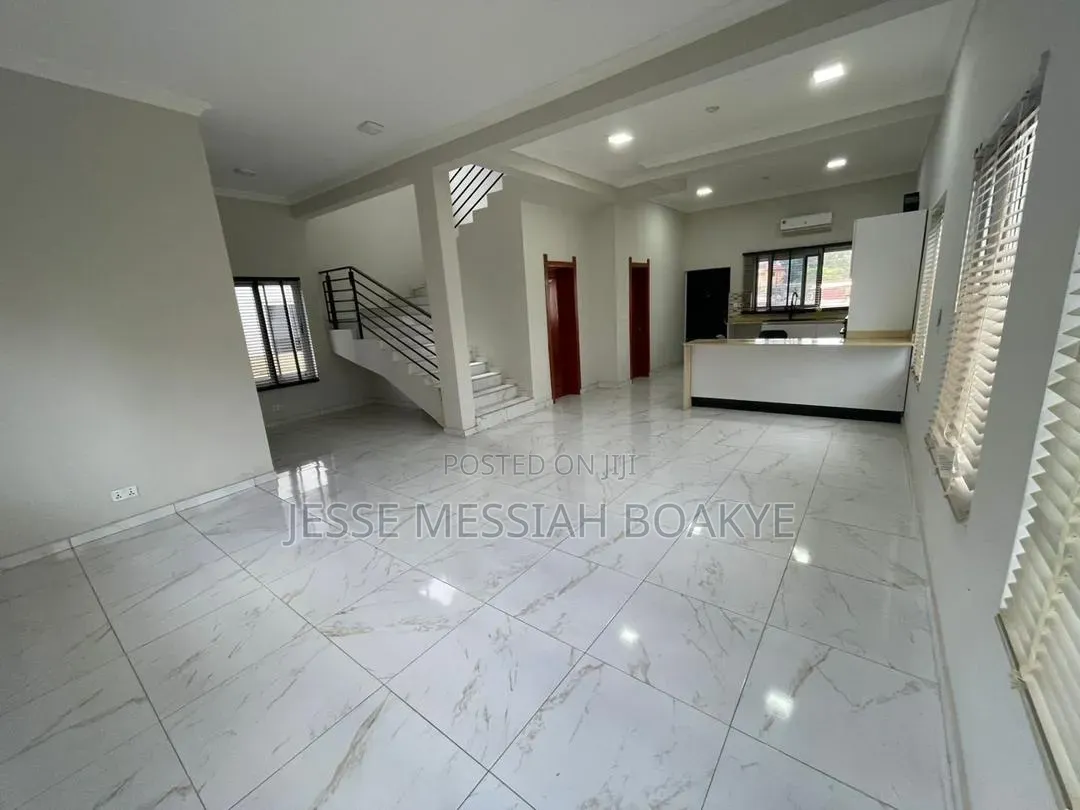 5bdrm Mansion in J&J Estate Limited, Ejisu-Juaben Municipal for sale