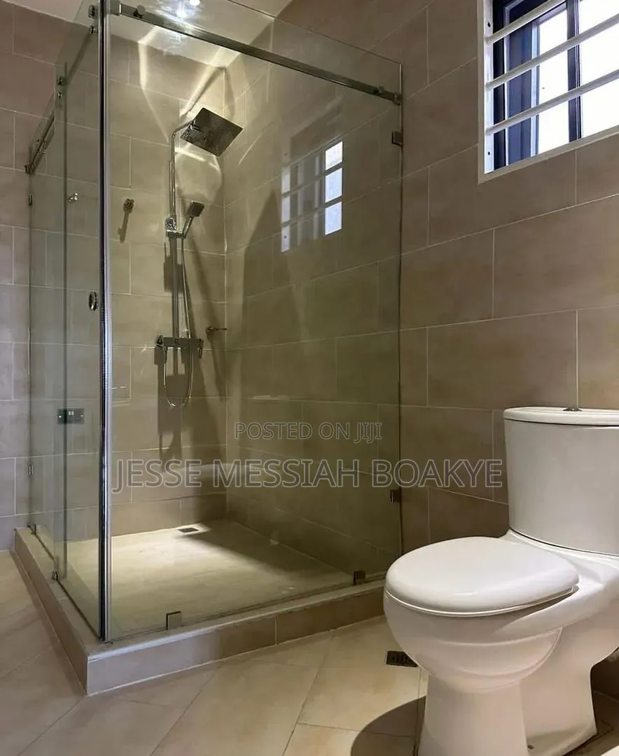 5bdrm Mansion in J&J Estate Limited, Ejisu-Juaben Municipal for sale