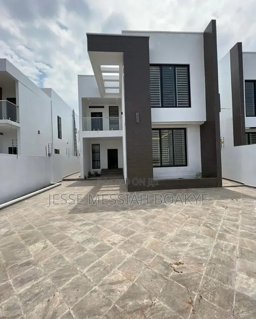 5bdrm Mansion in J&J Estate Limited, Ejisu-Juaben Municipal for sale
