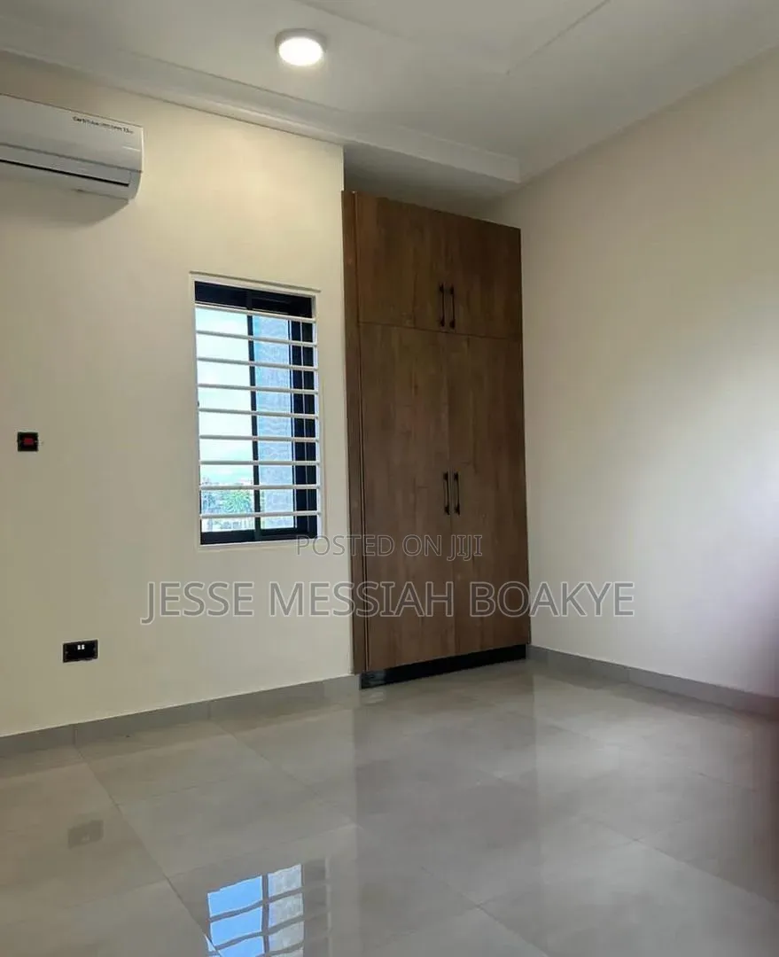 5bdrm Mansion in J&J Estate Limited, Ejisu-Juaben Municipal for sale