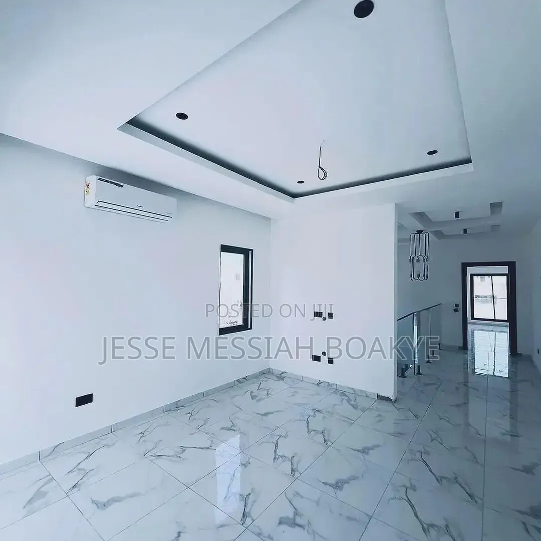 5bdrm Mansion in J&J Estate Limited, Ejisu-Juaben Municipal for sale