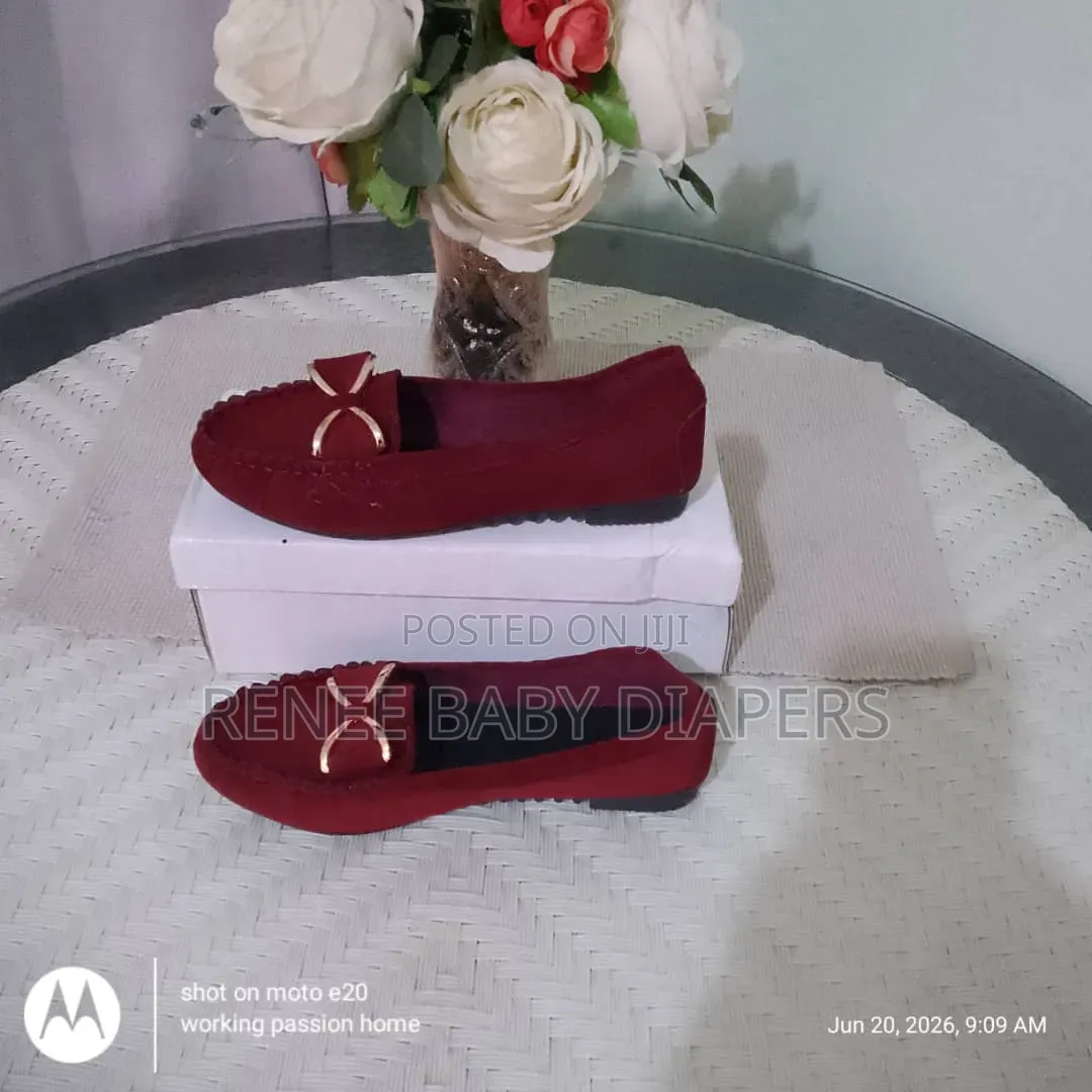 Ladies Shoe