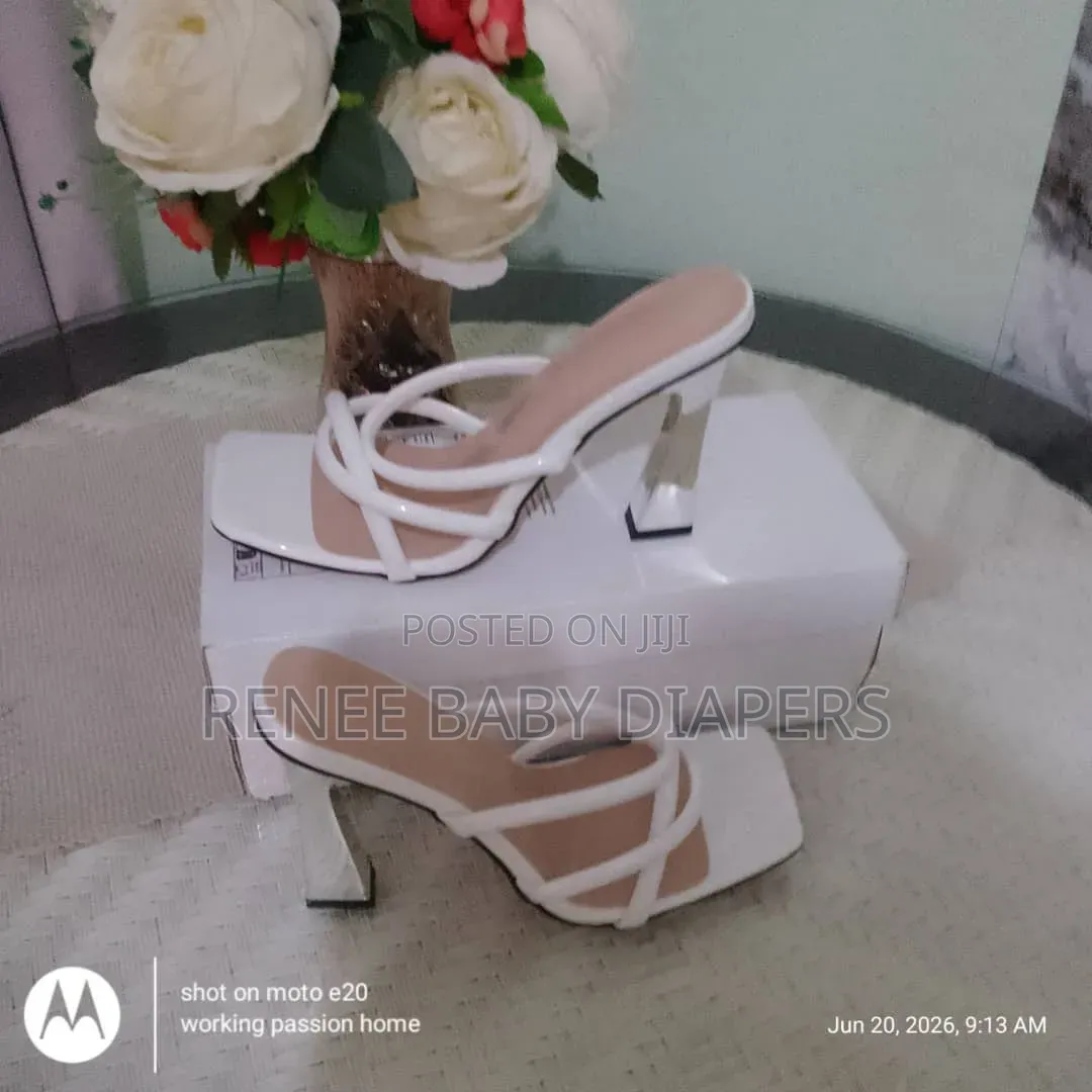 Ladies Shoe