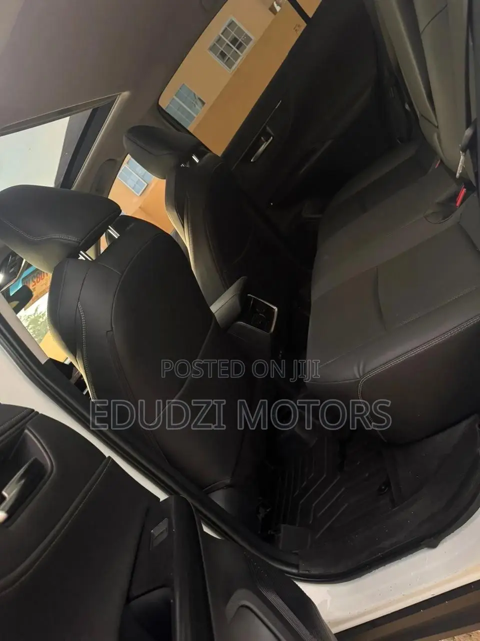 Toyota Venza Limited 2022 White