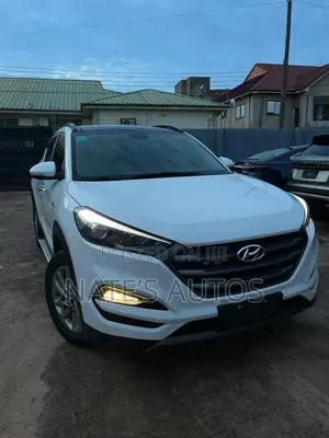 Hyundai Tucson Value AWD 2017 White