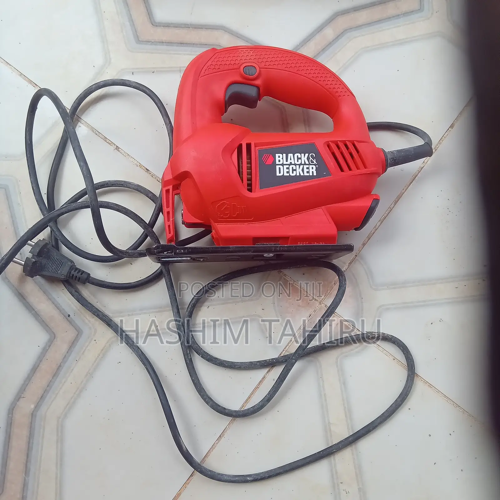 Black Decker Cutting Machine