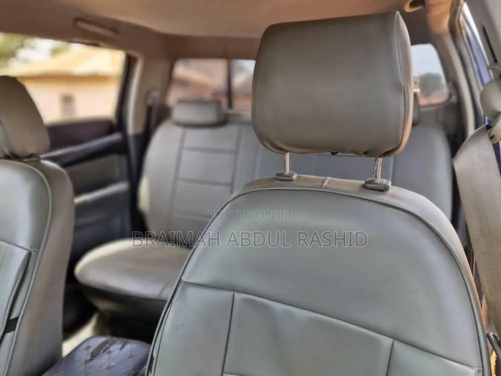 Toyota Hilux 2013 Blue