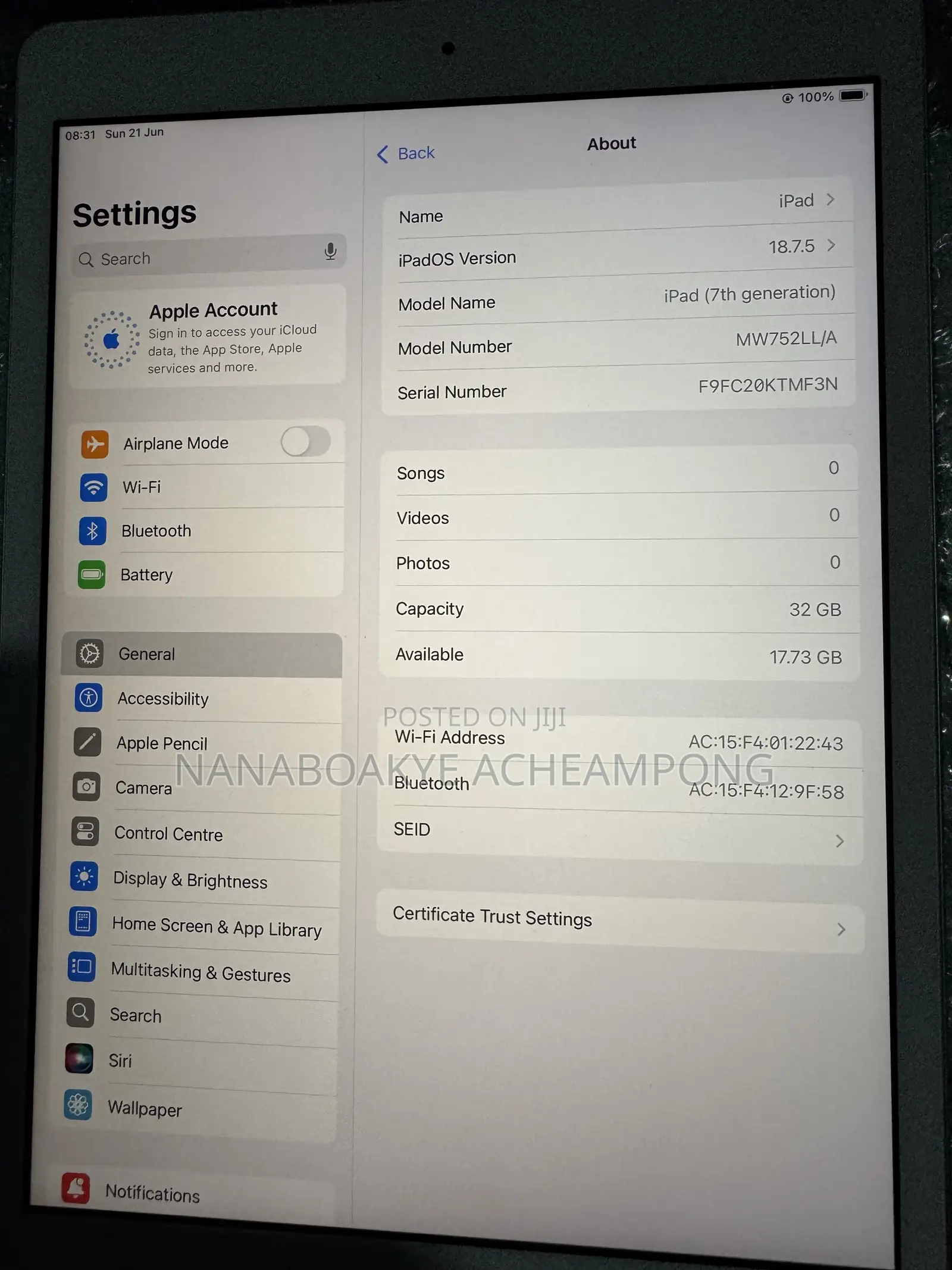 Apple iPad 10.2 (2019) 32 GB Gray