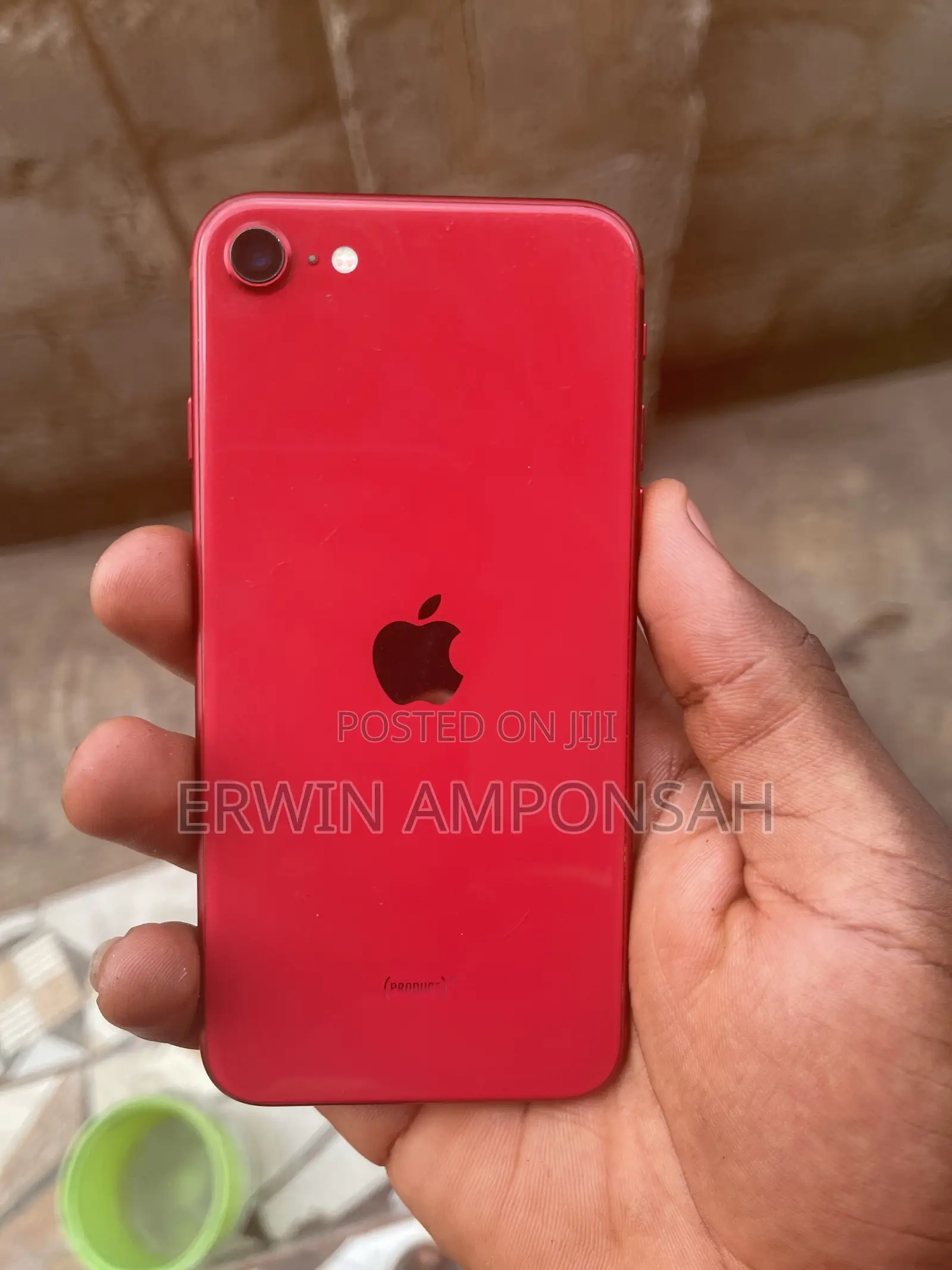 Apple iPhone SE 128 GB Red