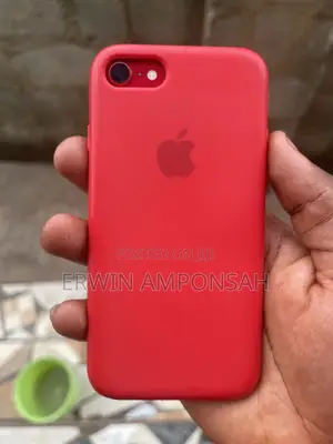 Apple iPhone SE 128 GB Red