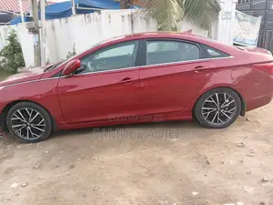 Hyundai Sonata 2013 Red