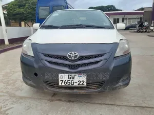 Toyota Yaris 1.5 Sedan 2008 White