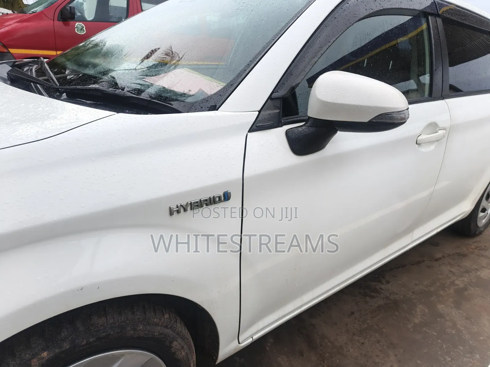 Toyota Corolla Fielder 1.5 Hybrid FWD 2020 White