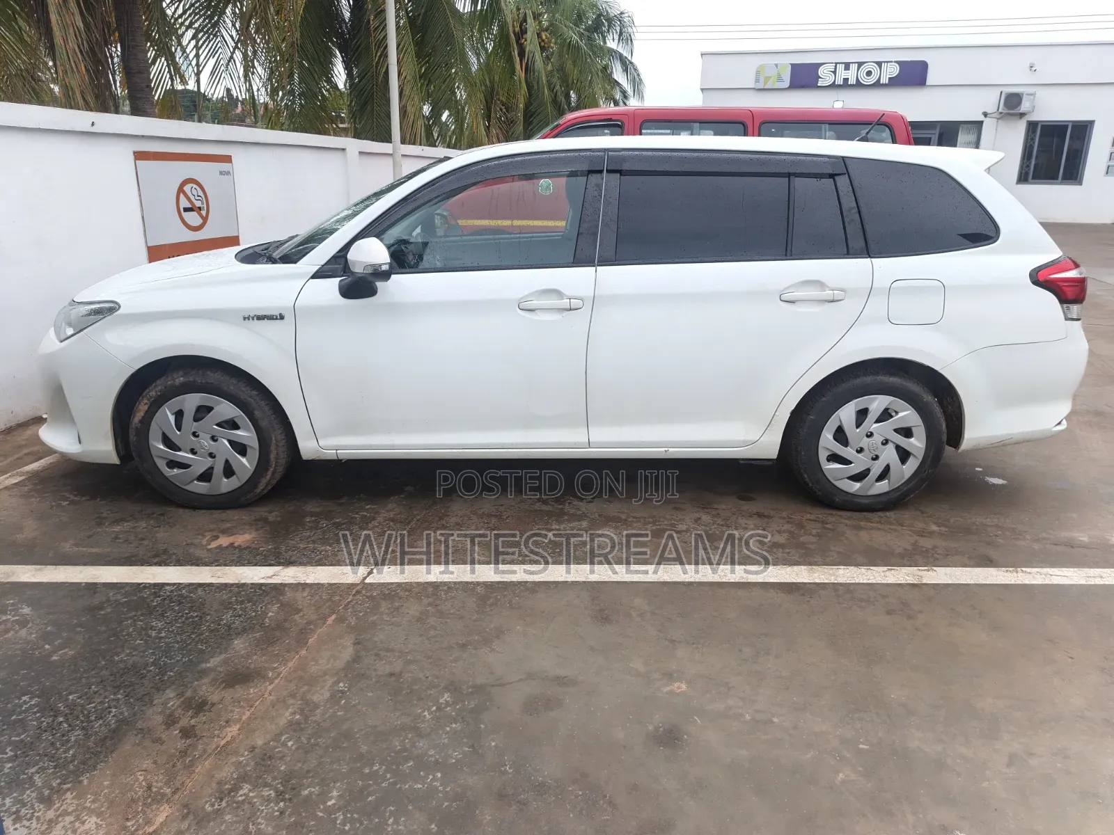 Toyota Corolla Fielder 1.5 Hybrid FWD 2020 White