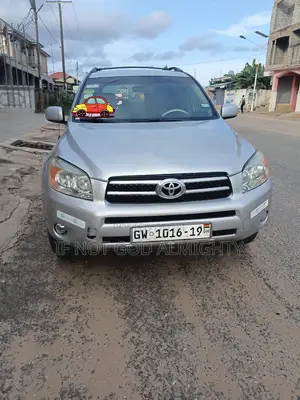 Toyota RAV4 2012 Silver