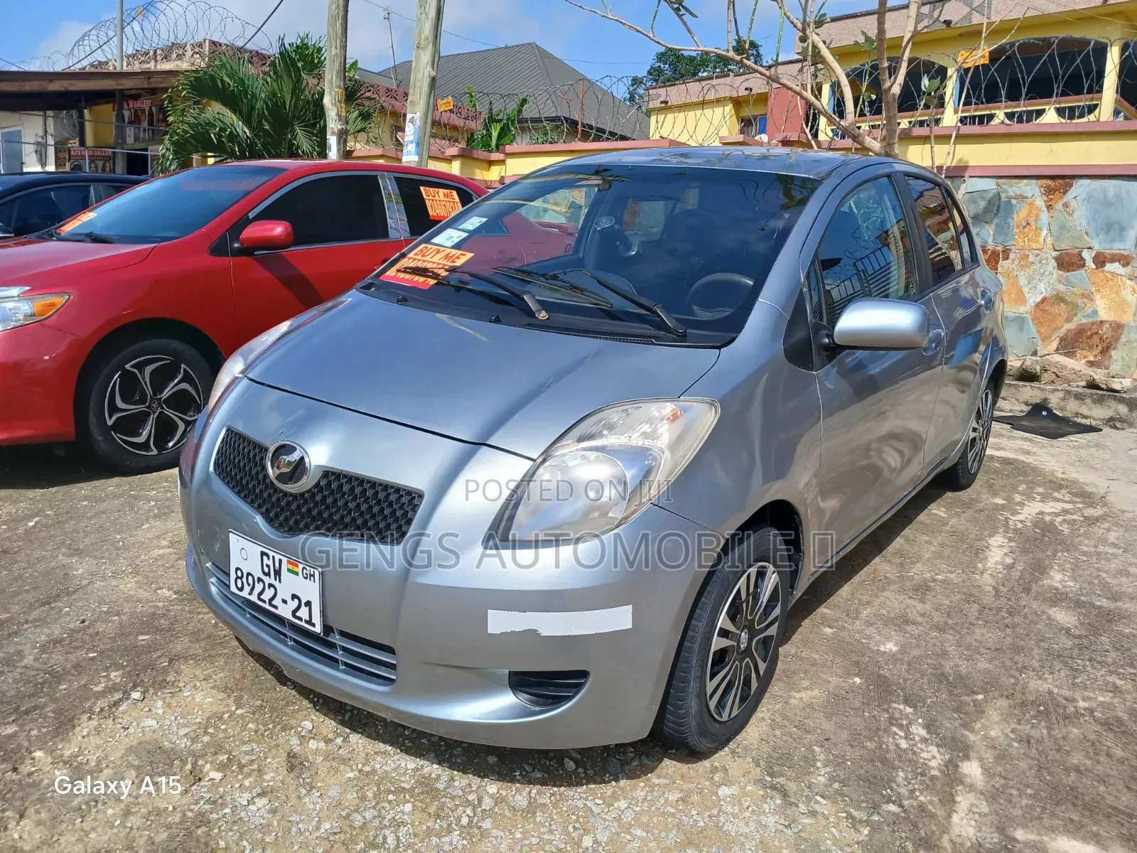 Toyota Vitz 2010 Silver