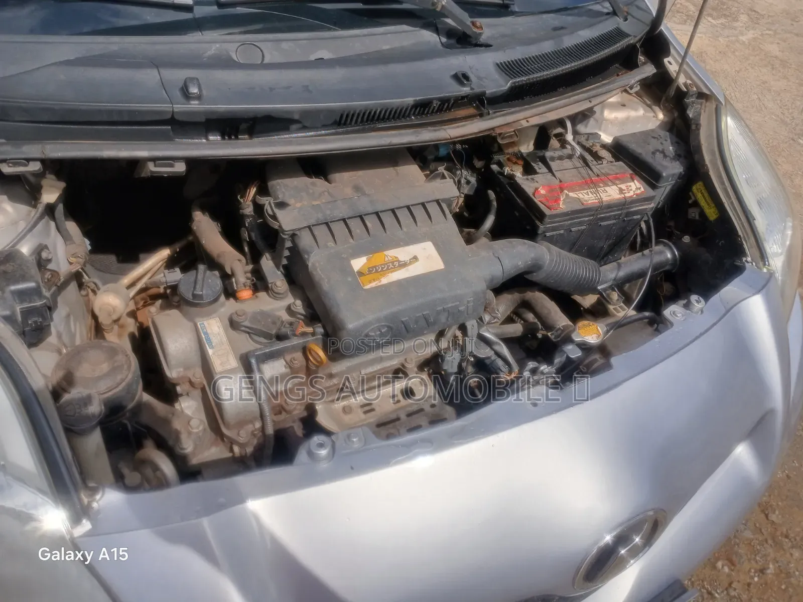 Toyota Vitz 2010 Silver