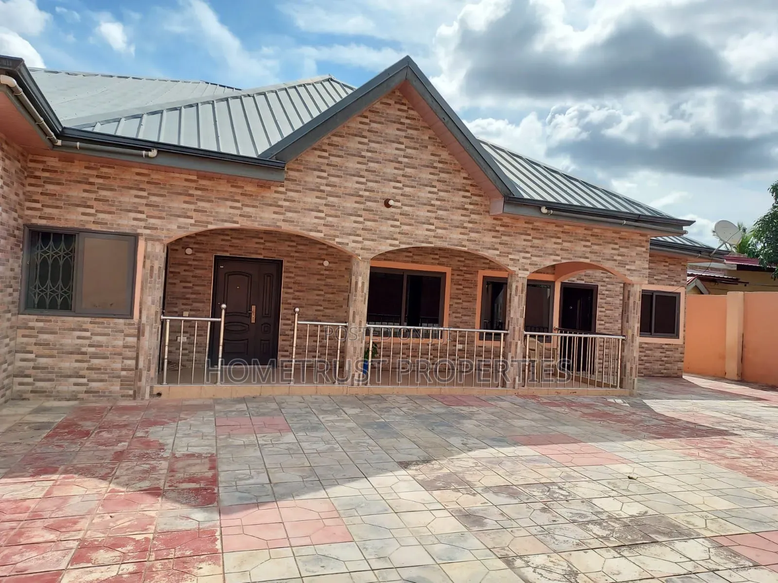5bdrm House in Ablekuma Ga Odumase, Pentecost for rent