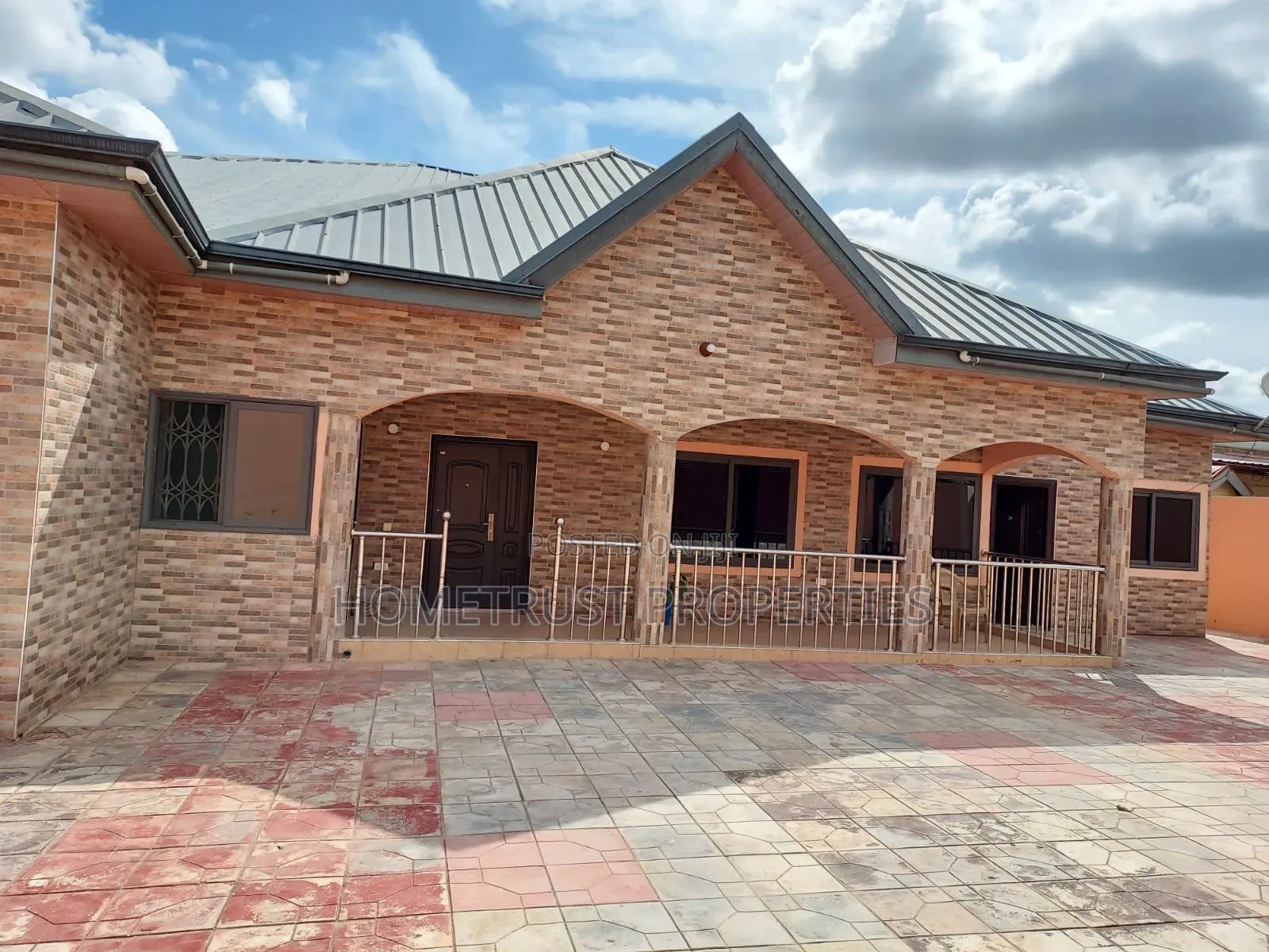 5bdrm House in Ablekuma Ga Odumase, Pentecost for rent
