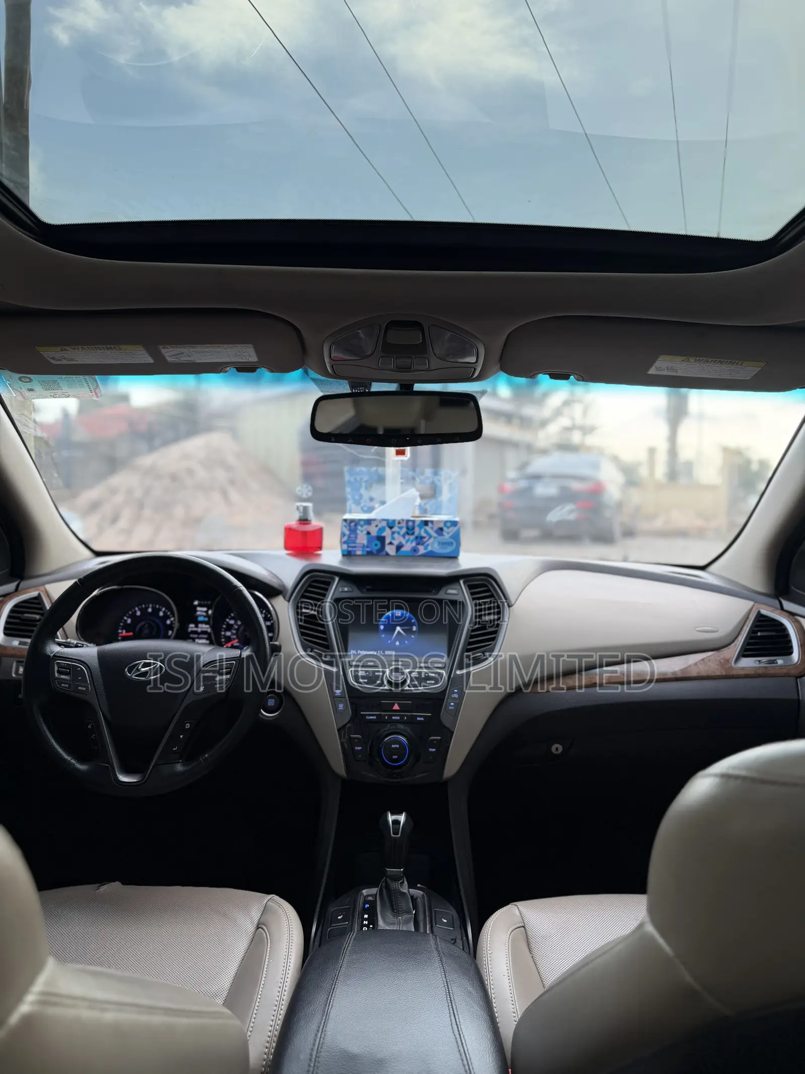 Hyundai Santa Fe Limited 4dr SUV AWD 2015 Brown