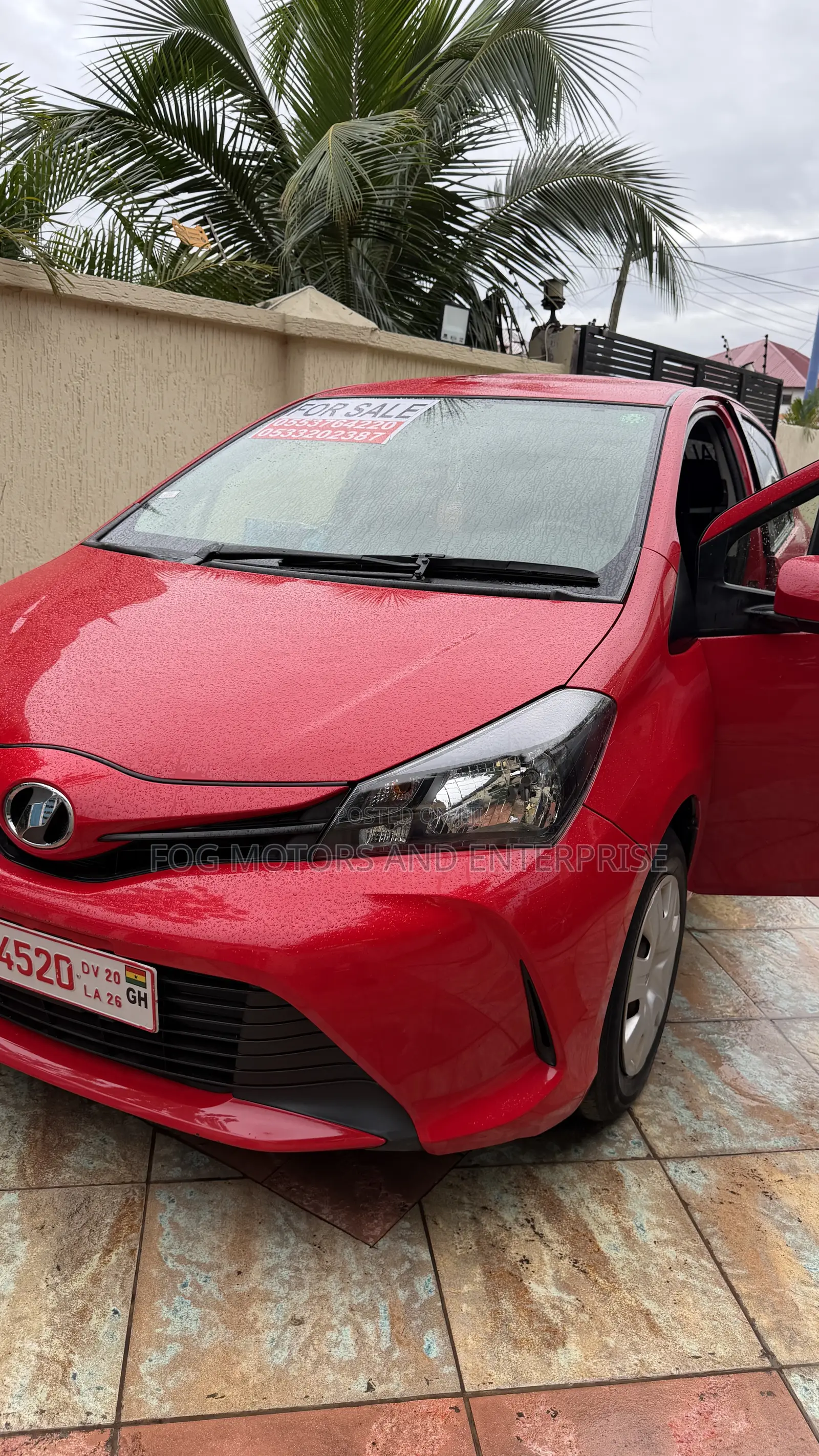 Toyota Vitz 1.5 FWD 5dr 2015 Red