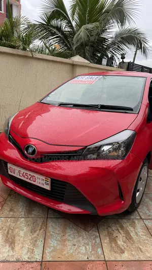 Toyota Vitz 1.5 FWD 5dr 2015 Red