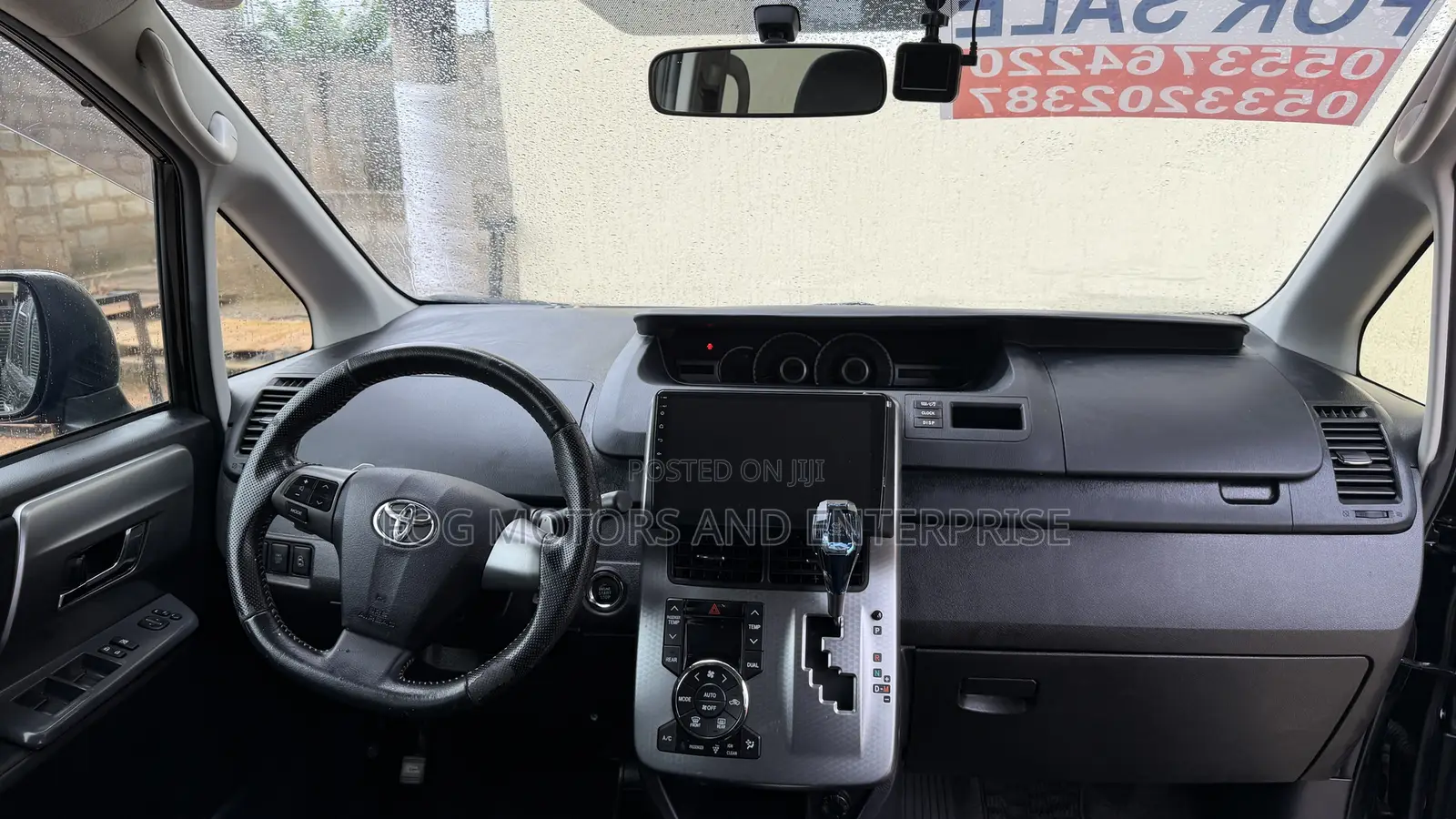 Toyota Voxy 2013 Black