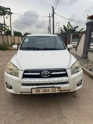 Toyota RAV4 2011 White