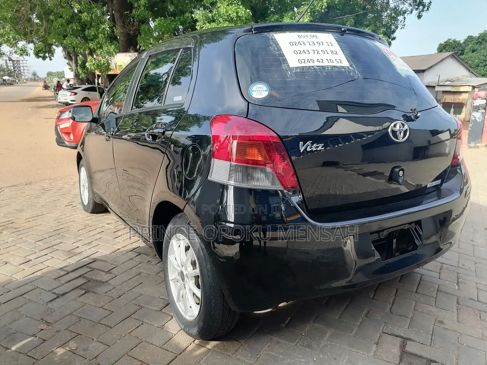 Toyota Vitz 2010 Black