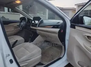 Toyota Yaris Sedan 1.5 E