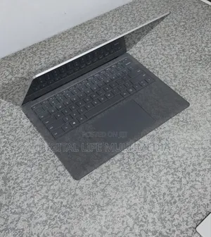 Laptop Microsoft Surface Laptop 2 8GB Intel Core i5 SSD 256GB