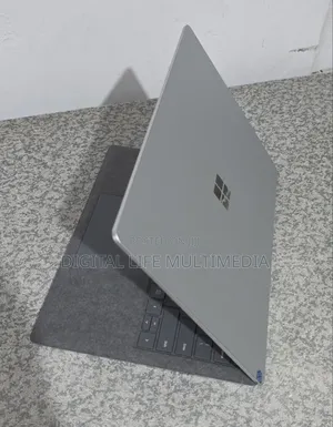 Laptop Microsoft Surface Laptop 2 8GB Intel Core i5 SSD 256GB
