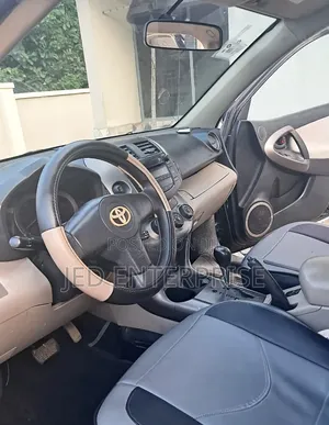 Toyota RAV4 2010 Black
