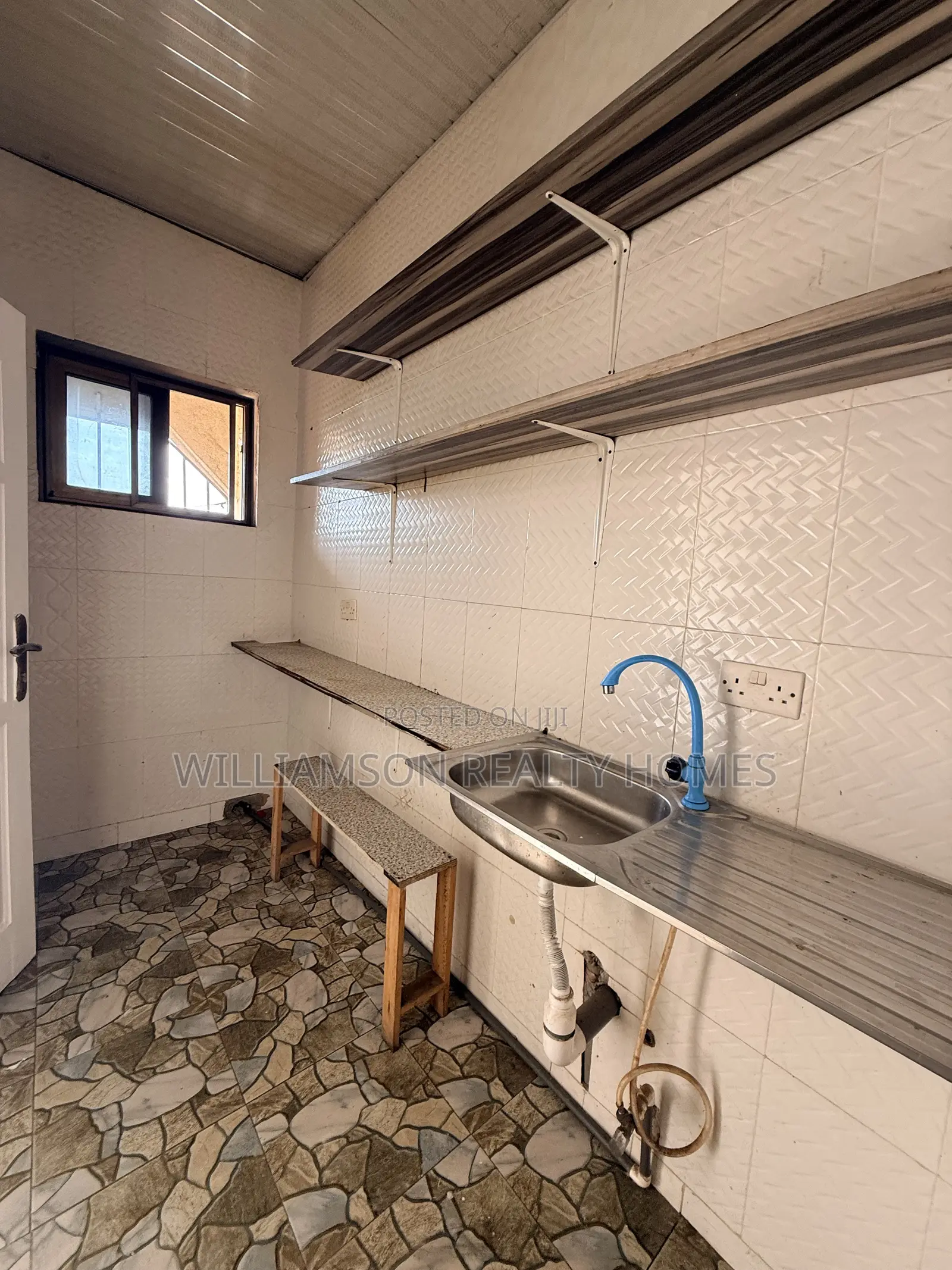 1bdrm Apartment in Spintex Main Road for rent