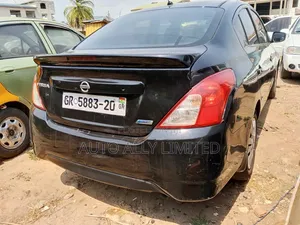 Nissan Versa 1.6 S Plus 4dr Sedan (1.6L 4cyl CVT) 2015 Black