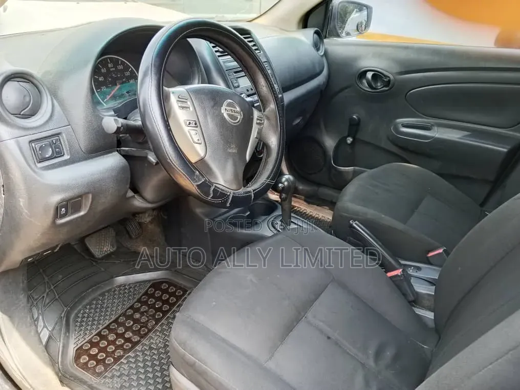 Nissan Versa 1.6 S Plus 4dr Sedan (1.6L 4cyl CVT) 2015 Black