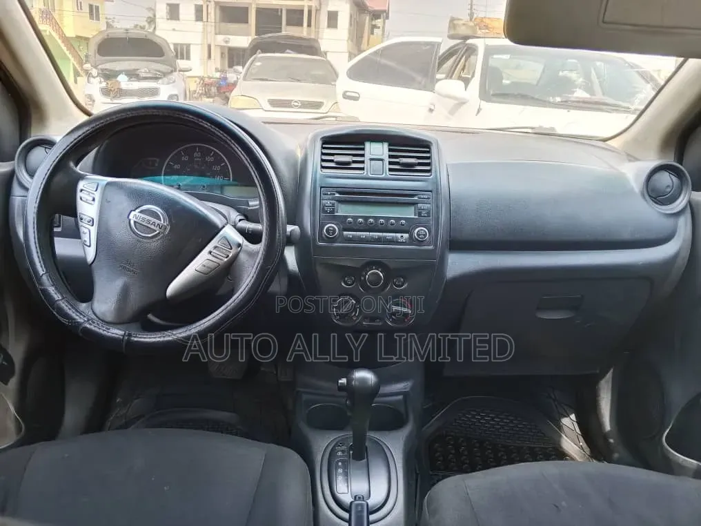Nissan Versa 1.6 S Plus 4dr Sedan (1.6L 4cyl CVT) 2015 Black
