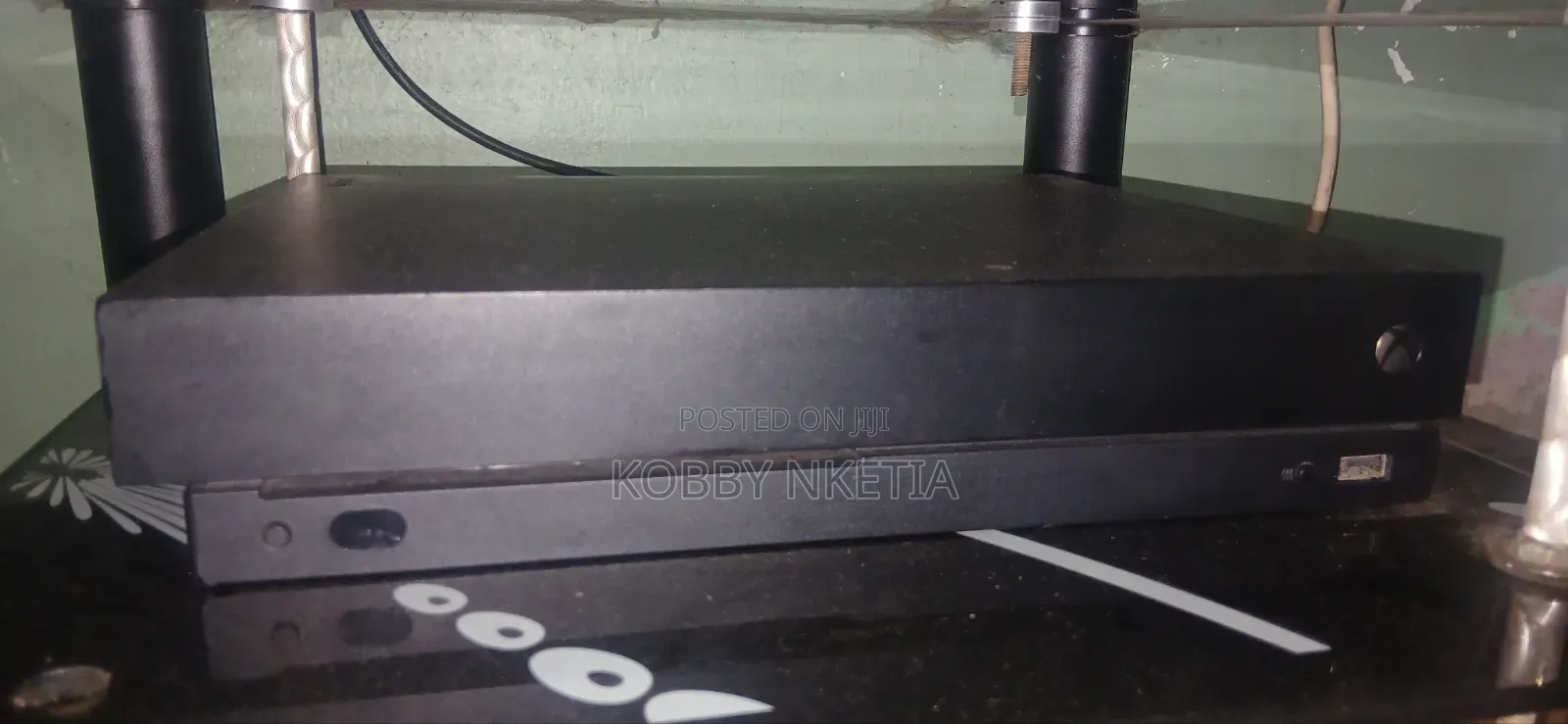 Xbox One X Very Good Condition Loading Games