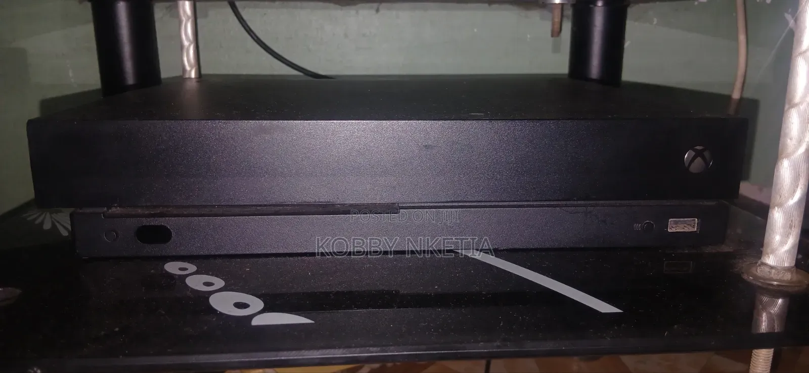 Xbox One X Very Good Condition Loading Games