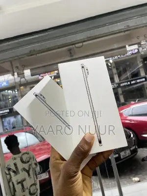 New Apple iPhone Air 256 GB Gold