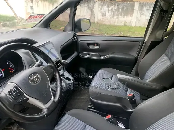 Toyota Voxy SV Premium 2014 Black