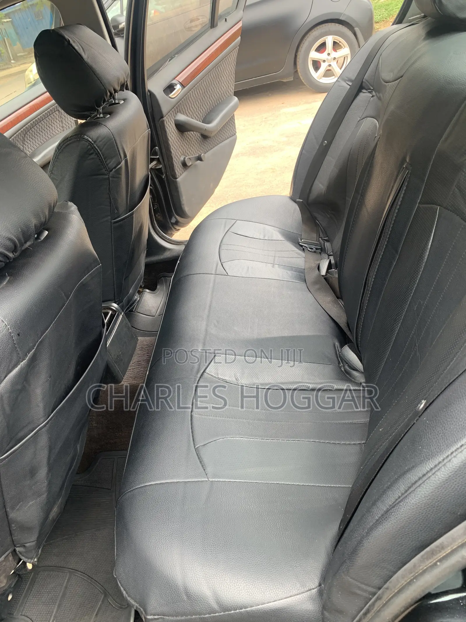 BMW 323i 2004 Black