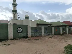 School for Sale. ( English and Arabic) Kenyasi Achiase