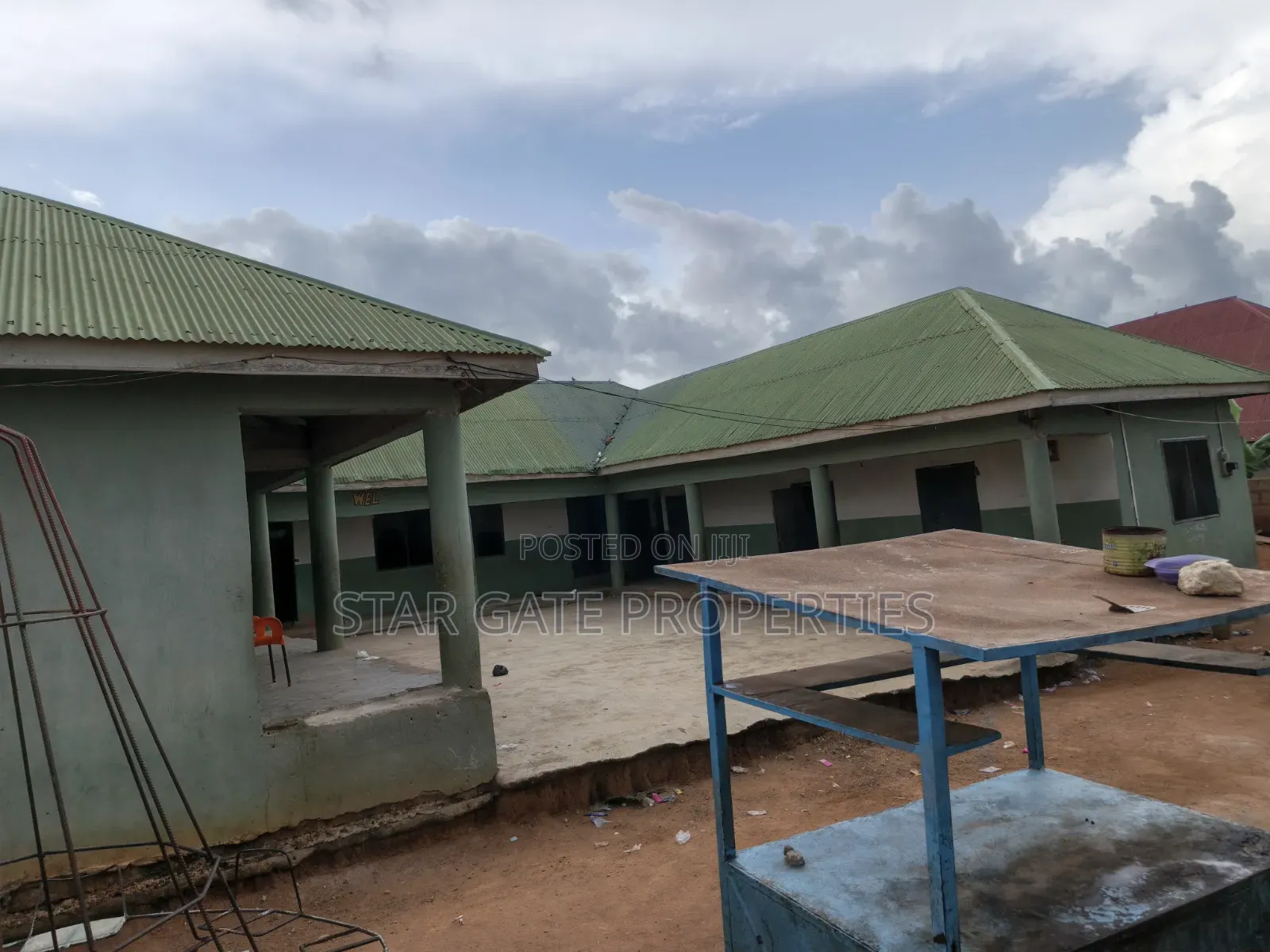 School for Sale. ( English and Arabic) Kenyasi Achiase