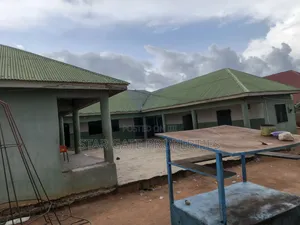 School for Sale. ( English and Arabic) Kenyasi Achiase