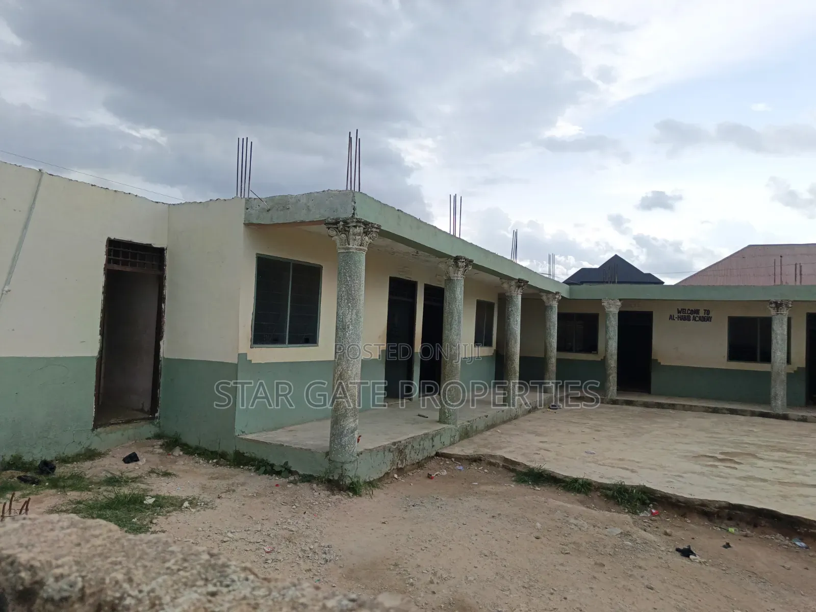 School for Sale. ( English and Arabic) Kenyasi Achiase